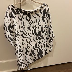 White and black one-shouldered top